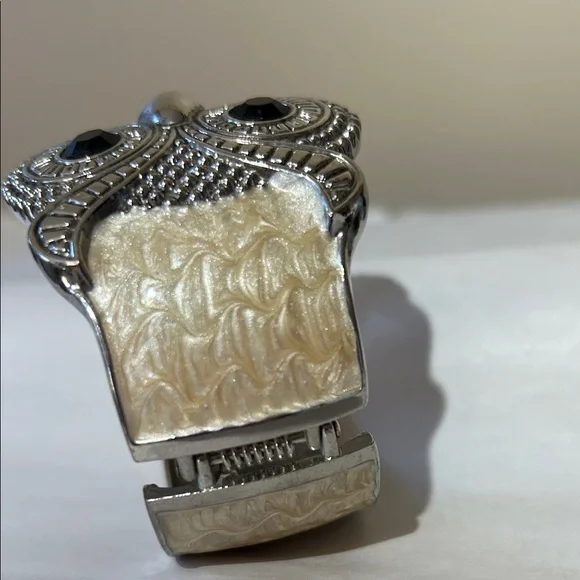 Chic Owl Bangle, Silver & Cream Owl - Picture 6 of 10